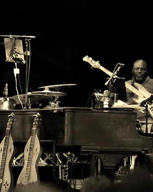 Bruce Hornsby St Louis